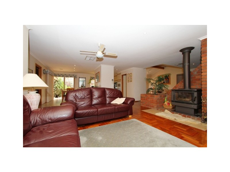 23 Roseberry Avenue, Keilor Downs VIC 3038