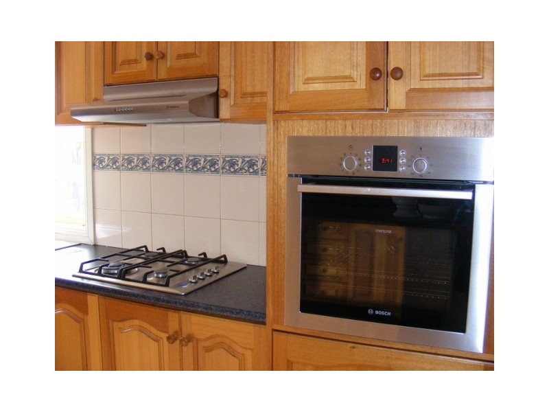 62 Wellesley Drive, Taylors Lakes VIC 3038