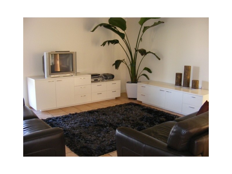 62 Wellesley Drive, Taylors Lakes VIC 3038