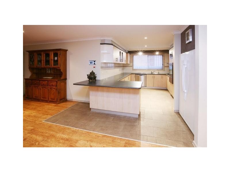 50 Admirals Crescent, Taylors Lakes VIC 3038