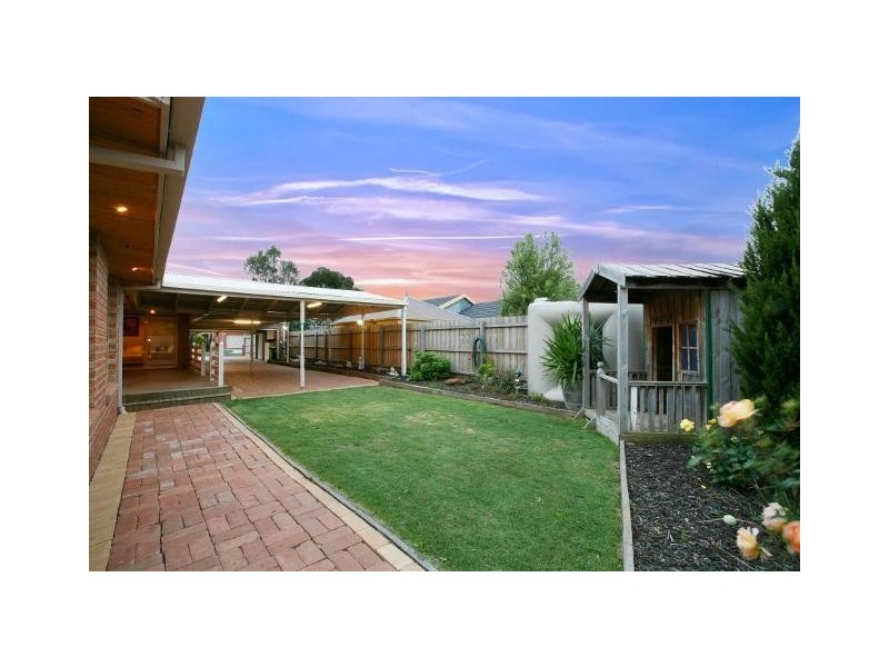 50 Admirals Crescent, Taylors Lakes VIC 3038