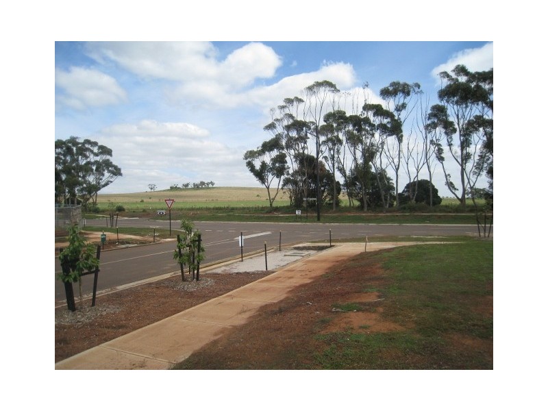 30 St Arnaud Road, Eynesbury VIC 3338