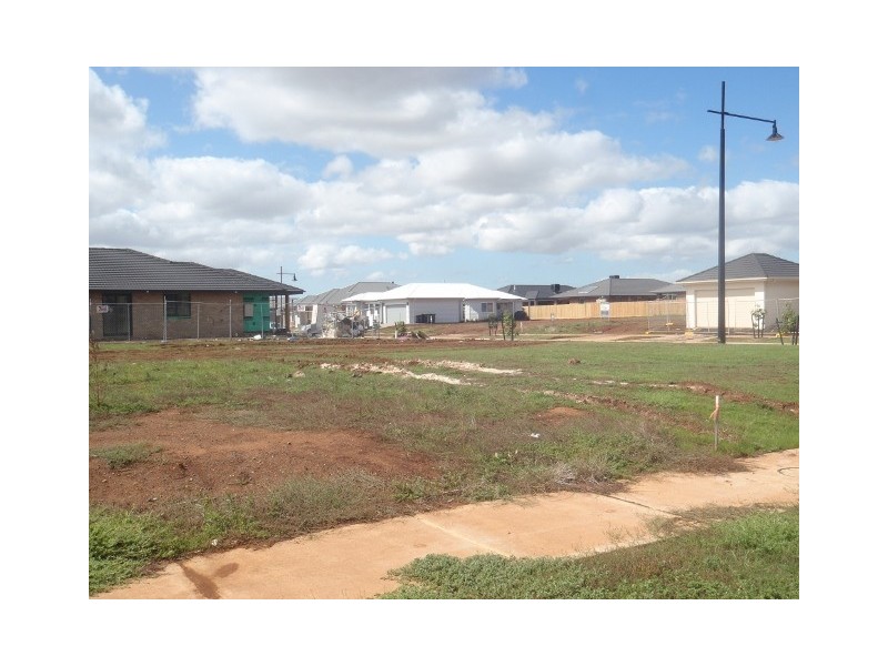 30 St Arnaud Road, Eynesbury VIC 3338