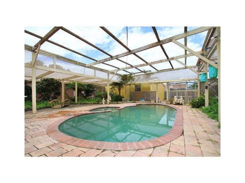 9 Milligan Parade, Sydenham VIC 3037