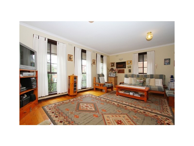 39 President Road, Albanvale VIC 3021