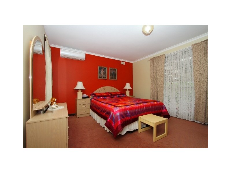 39 President Road, Albanvale VIC 3021