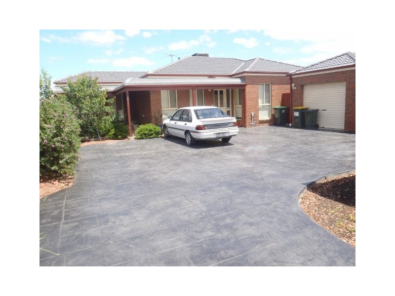 1/4 Hyperno Court, Keilor Downs VIC 3038