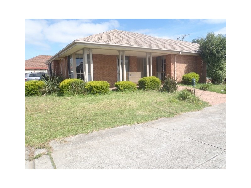 16 Farmhouse Court, Sydenham VIC 3037