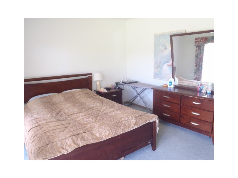 16 Farmhouse Court, Sydenham VIC 3037