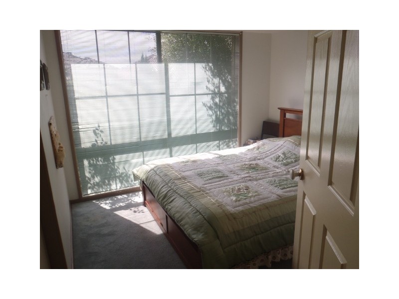 16 Farmhouse Court, Sydenham VIC 3037