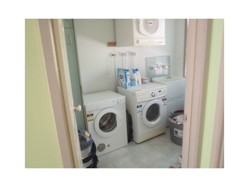 16 Farmhouse Court, Sydenham VIC 3037