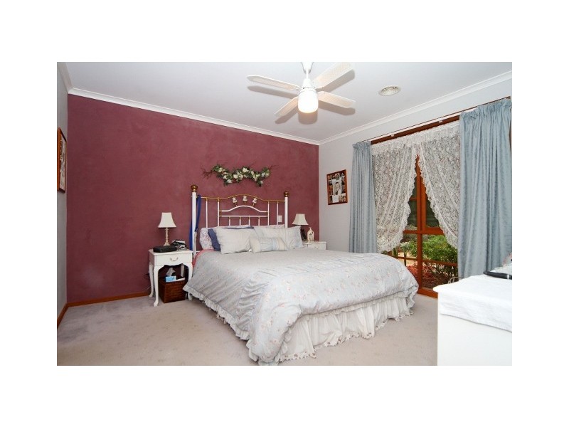 3 Morris Drive, Keilor Downs VIC 3038