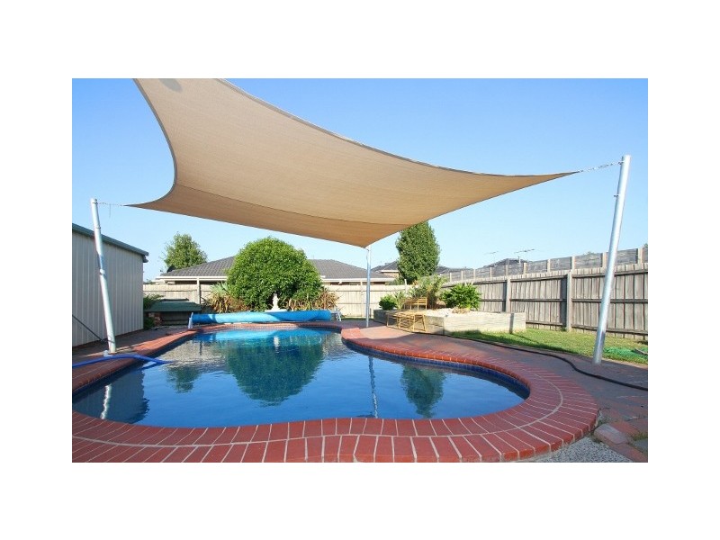 14 Rockwall Close, Sydenham VIC 3037