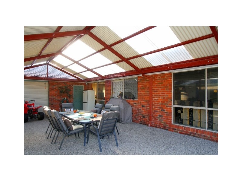14 Rockwall Close, Sydenham VIC 3037