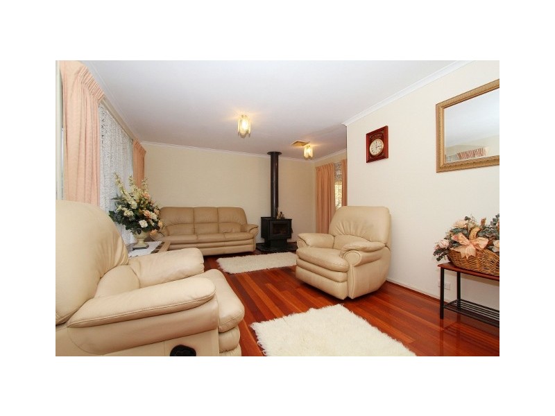 9 Milligan Parade, Sydenham VIC 3037