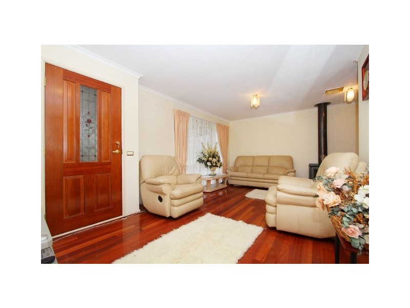 9 Milligan Parade, Sydenham VIC 3037