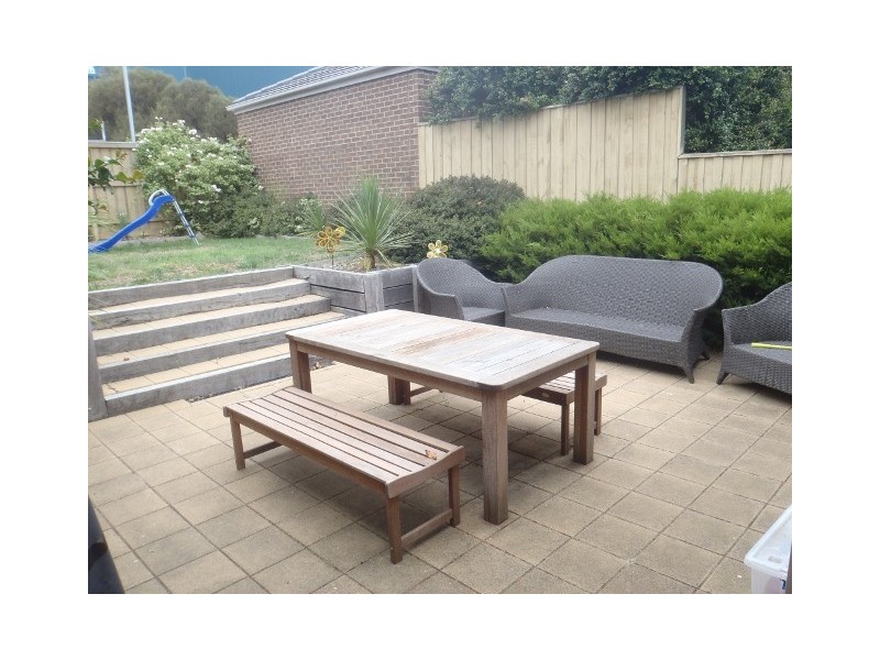 11 Wentworth Drive, Taylors Lakes VIC 3038