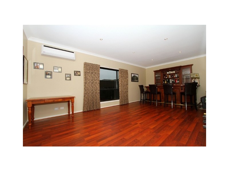 7 Tucker Place, Caroline Springs VIC 3023