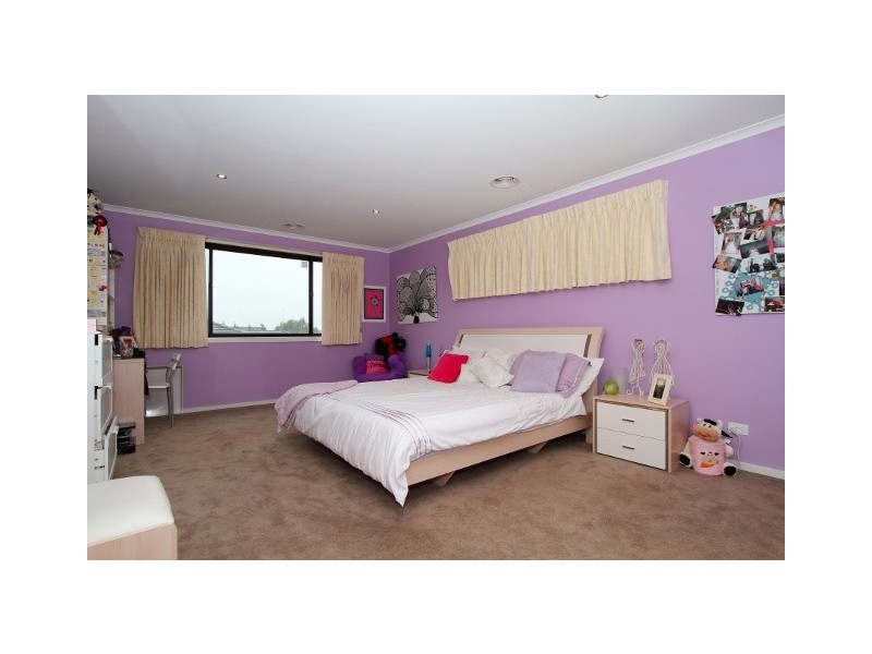 7 Tucker Place, Caroline Springs VIC 3023