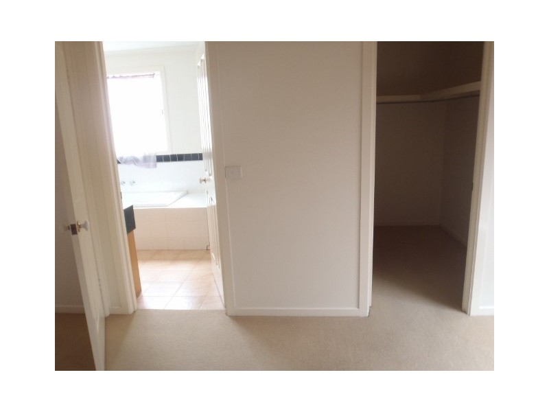 6 Mirstan Court, Hillside VIC 3037