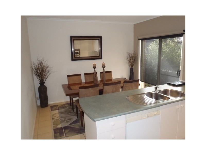 37 Wattletree Drive, Taylors Hill VIC 3037