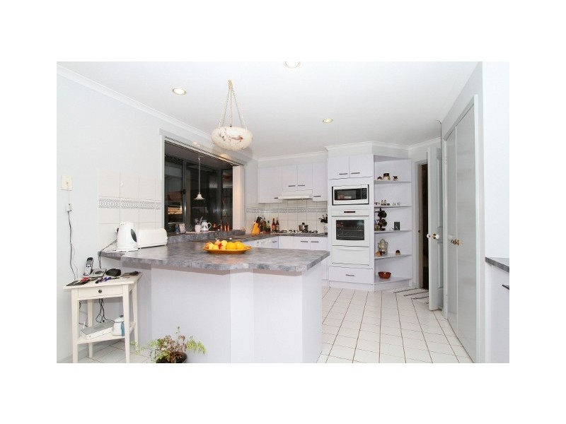 34 Wattle Valley Drive, Hillside VIC 3037