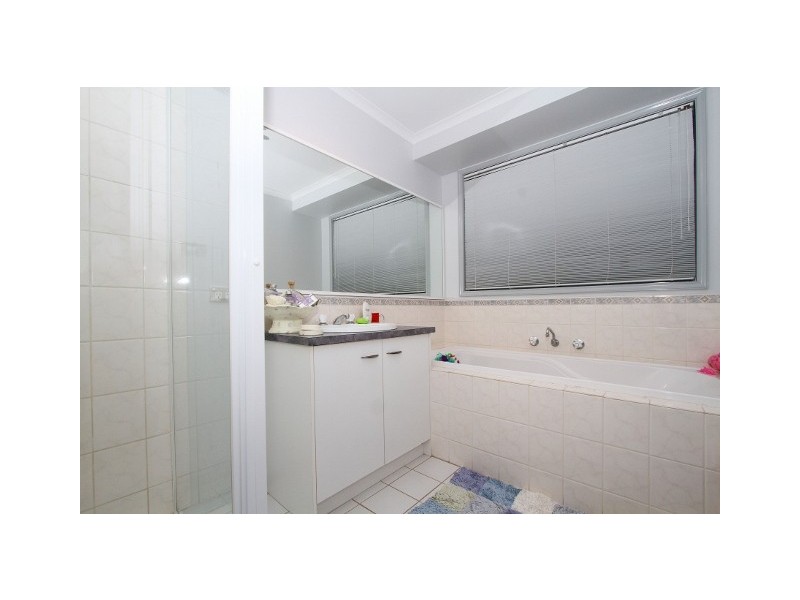 34 Wattle Valley Drive, Hillside VIC 3037