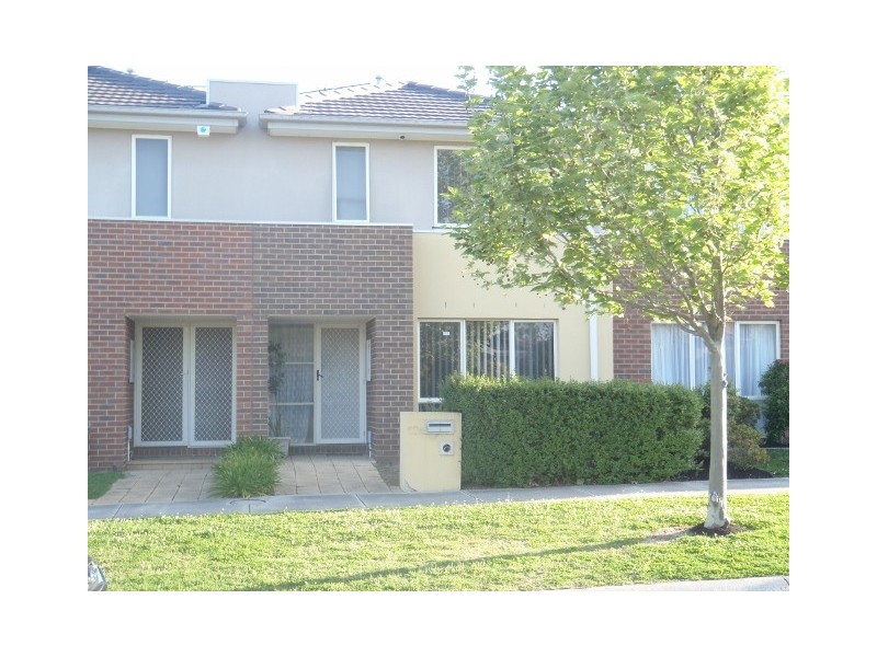 13B Wentworth Drive, Taylors Lakes VIC 3038