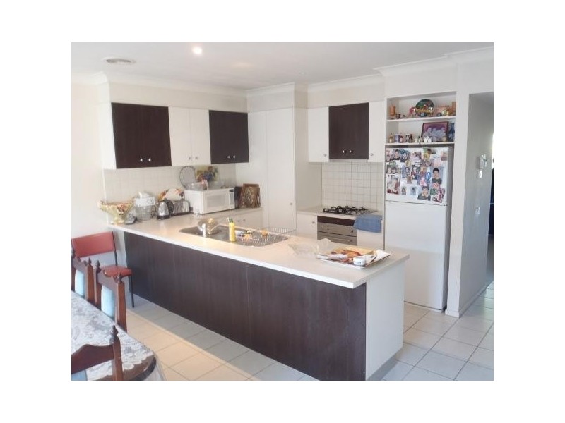 13B Wentworth Drive, Taylors Lakes VIC 3038