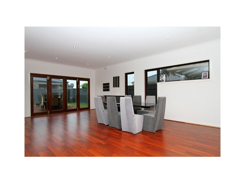 7 Tucker Place, Caroline Springs VIC 3023