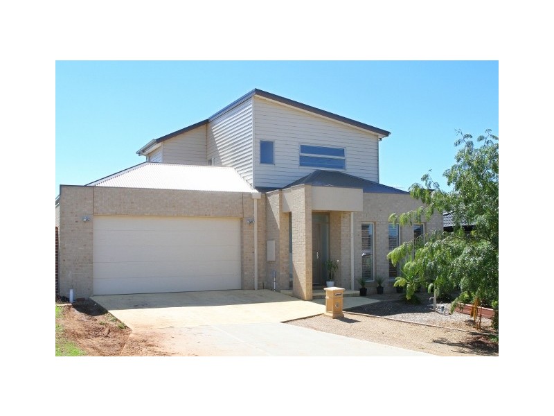 7 Begonia Court, Caroline Springs VIC 3023