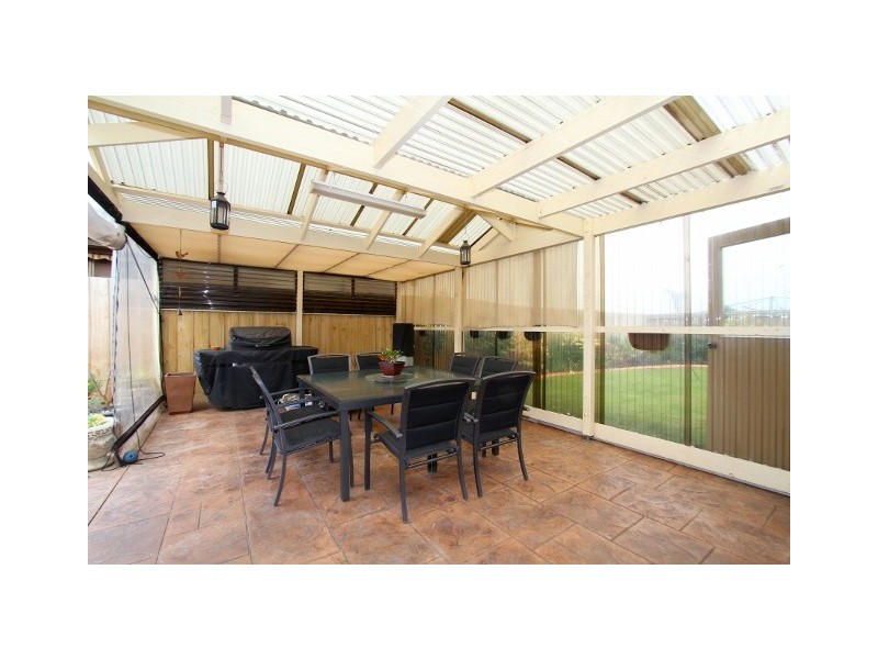 3 Burrowye Crescent, Taylors Lakes VIC 3038