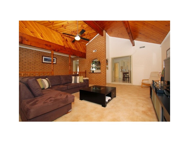 3 Burrowye Crescent, Taylors Lakes VIC 3038