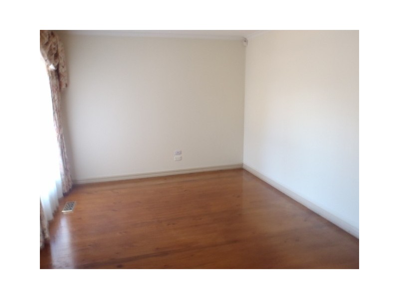 10 Glenbar Court, Kealba VIC 3021