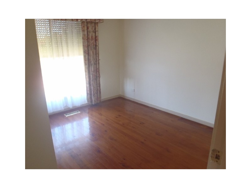 10 Glenbar Court, Kealba VIC 3021