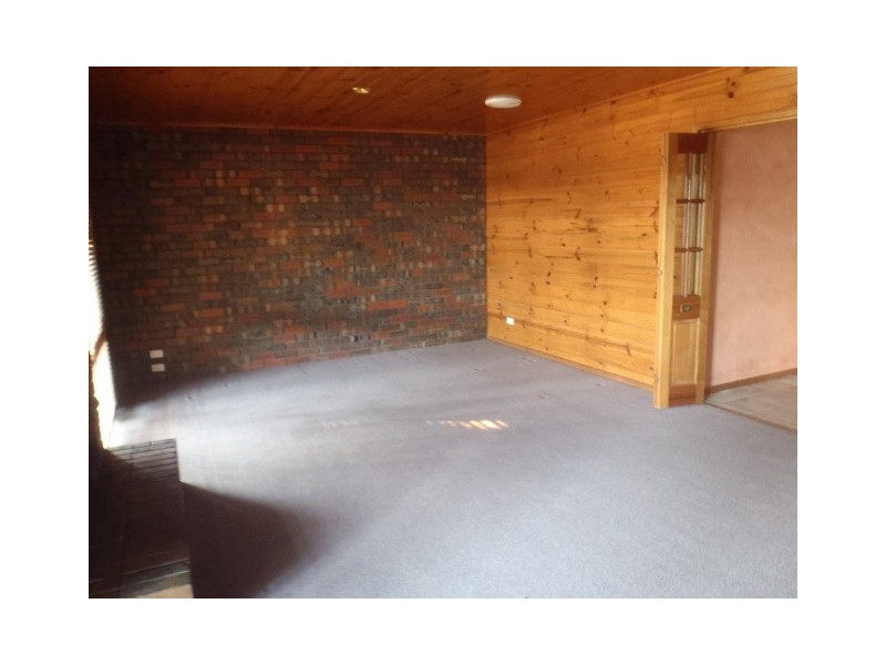 8 Montrose Court, Sydenham VIC 3037