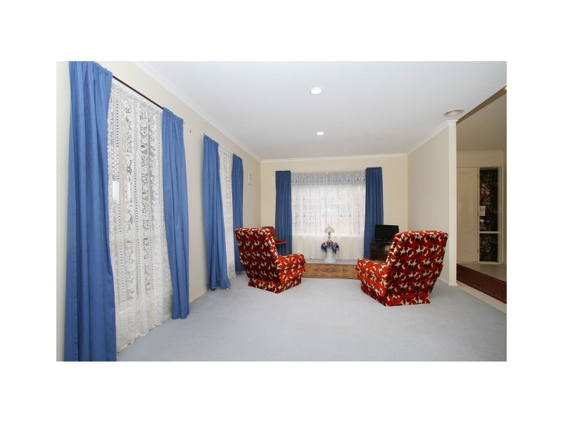 19 Avenham Court, Hillside VIC 3037