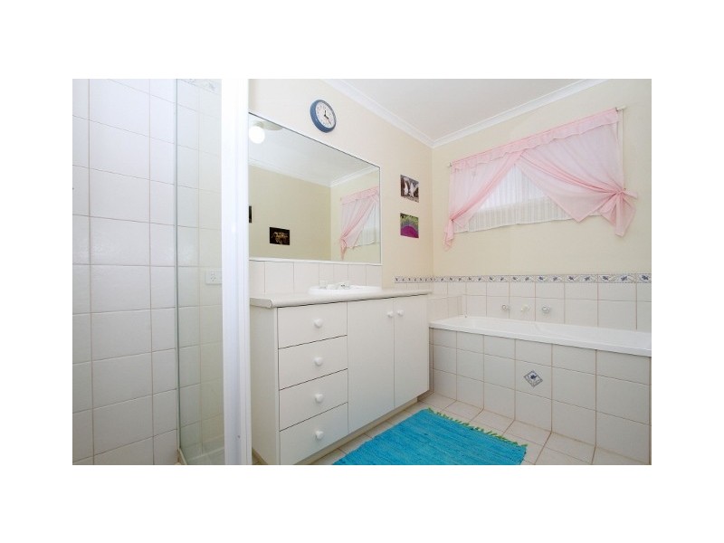 19 Avenham Court, Hillside VIC 3037