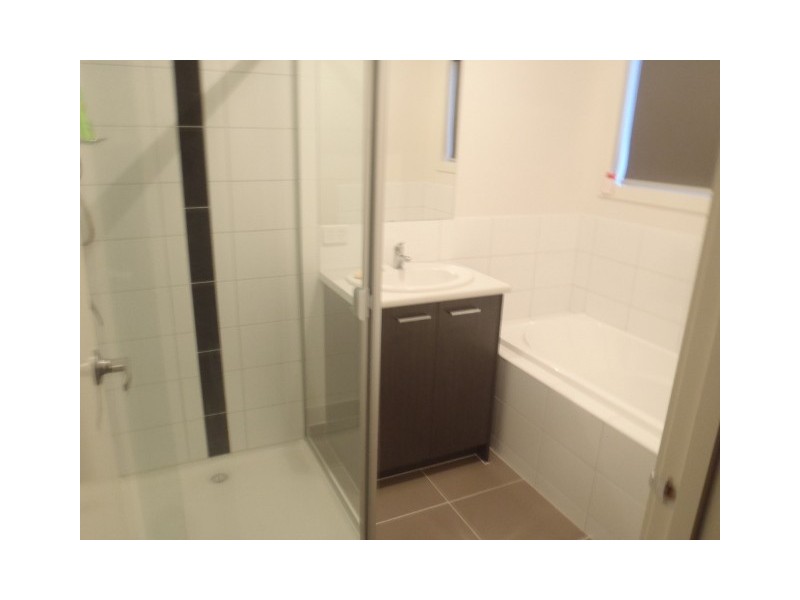 26 Lady Penrhyn Drive, Melton West VIC 3337