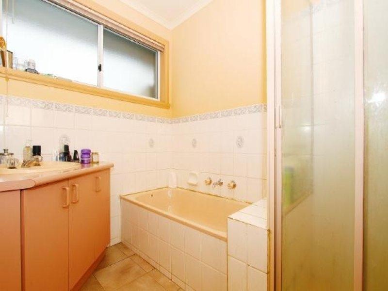 3 Anakie Walk, Delahey VIC 3037