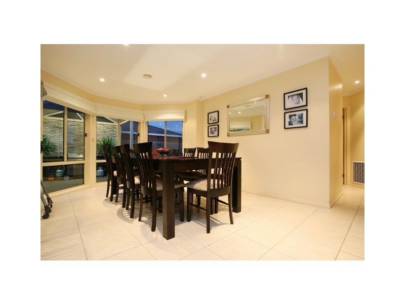 9 Tamora Way, Sydenham VIC 3037