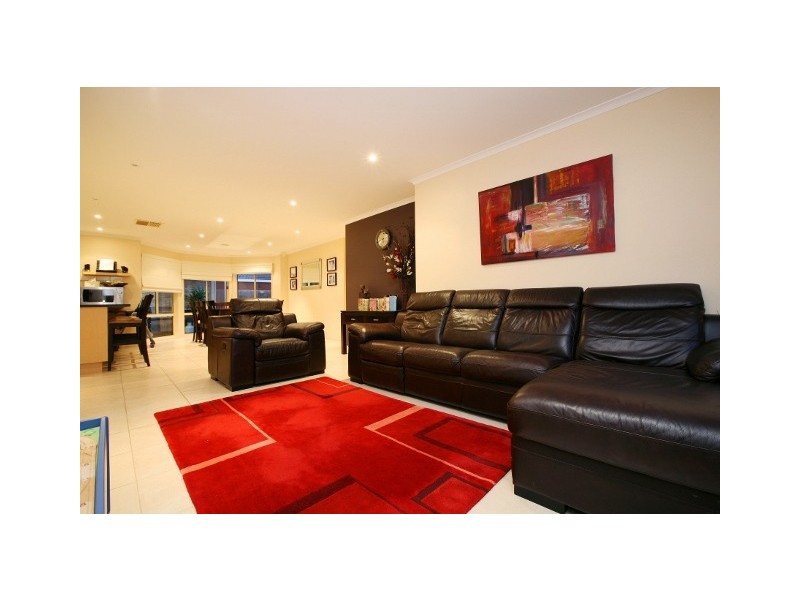 9 Tamora Way, Sydenham VIC 3037