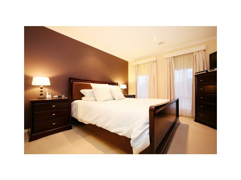 9 Tamora Way, Sydenham VIC 3037