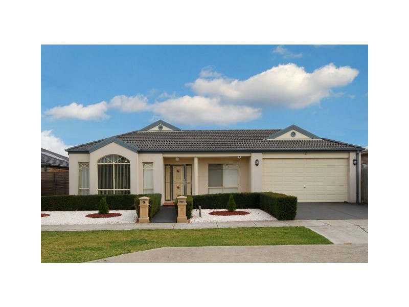 17 Collins Street, Taylors Hill VIC 3037