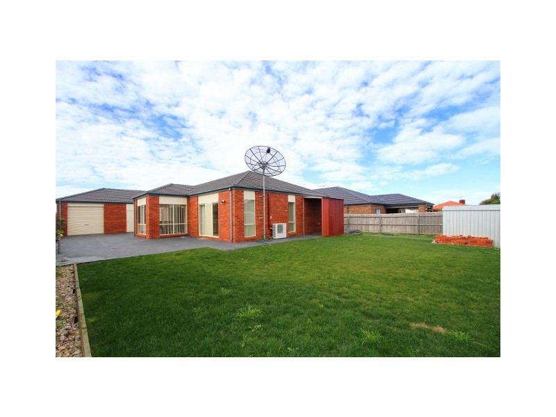 17 Collins Street, Taylors Hill VIC 3037