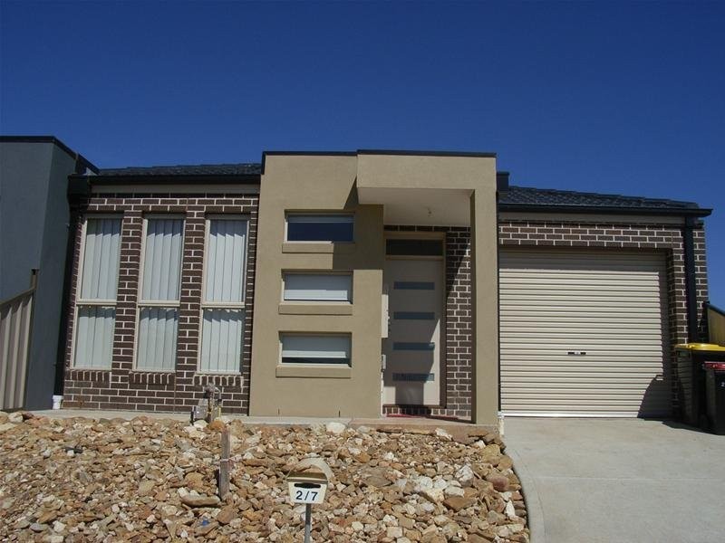 2/7 Katrina Drive, Burnside Heights VIC 3023