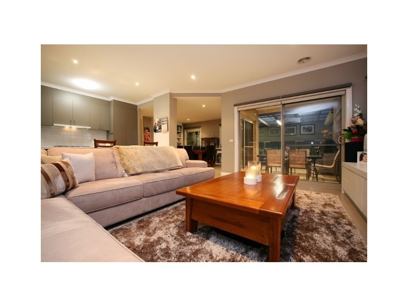 7 Begonia Court, Caroline Springs VIC 3023