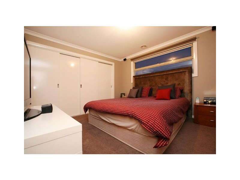 7 Begonia Court, Caroline Springs VIC 3023