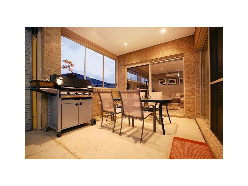 7 Begonia Court, Caroline Springs VIC 3023