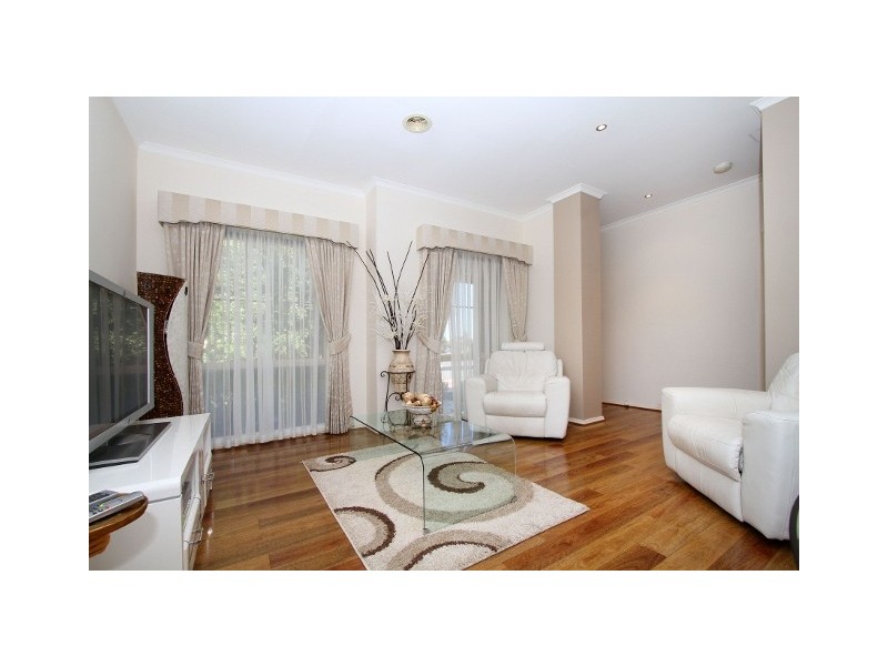 37 Wattletree Drive, Taylors Hill VIC 3037